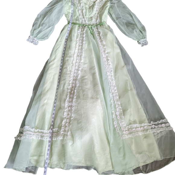 Vintage 70s Nadine Pale Green Tulle & Daisy Trim Cocktail Party Prom Dress Gown - Picture 8 of 10
